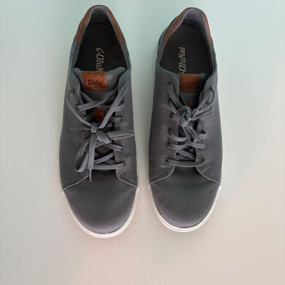 OluKai Lae'ahi Li Mens Size 10 Shoes Charcoal Gray Canvas Comfort Sneakers